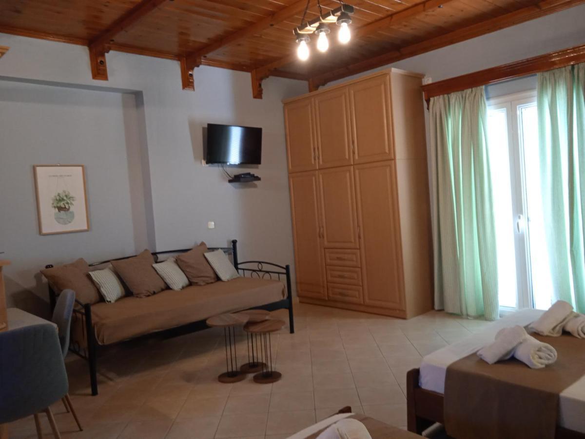 Katerina House Apartment Finikounta Exterior photo